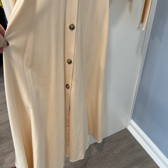 Zara Button-Front Cream Shirt Dress - Picture 6 of 8